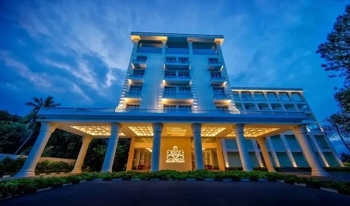 The Golden Crown Hotel