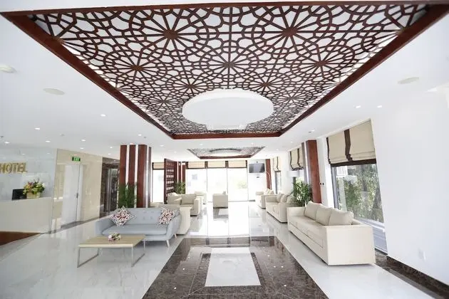 Golden Dragon Hotel - Lobi