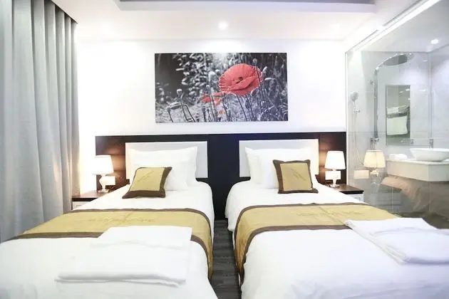 Golden Dragon Hotel - Oda