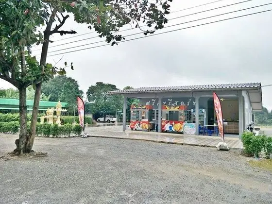 Golden Dragon Resort - Lobi