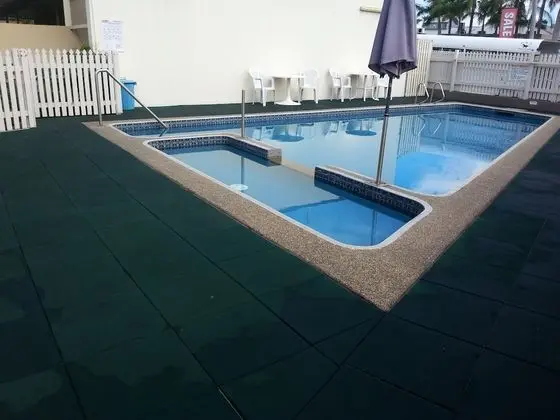 Golden Fountain Motel - Havuz