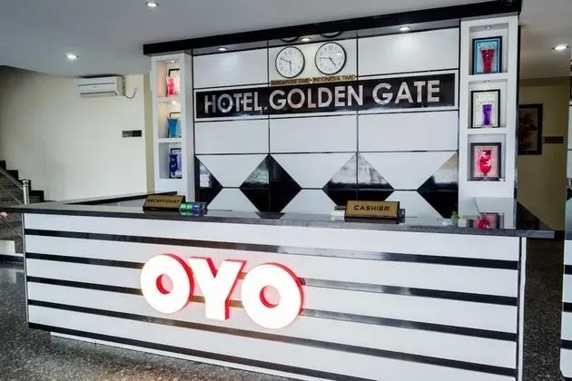 Hotel Golden Gate - Lobi