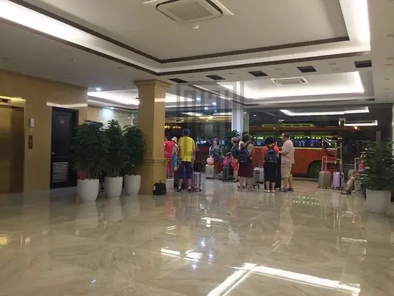 Golden Gem Tuan Chau Hotel - Lobi