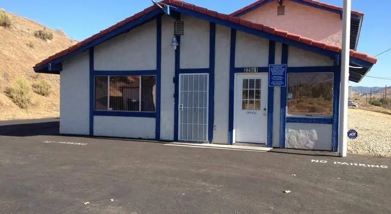 Golden Hills Motel