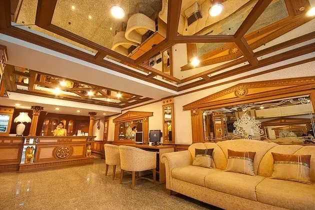 Golden House Bangkok - Lobi