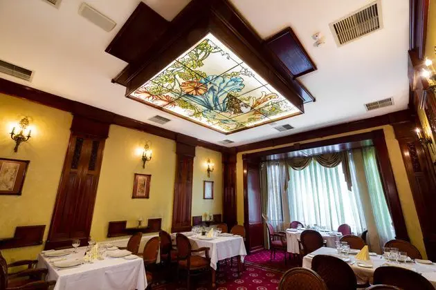 Hotel Golden House