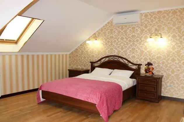 Golden House Hotel - Oda