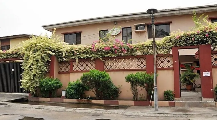 Golden King Apartment Hotel