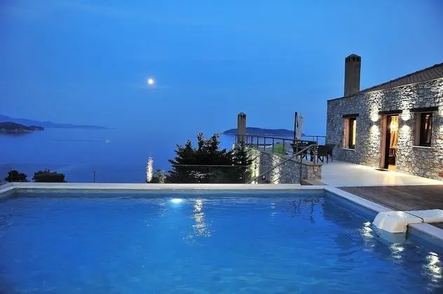 Golden King - Dış Mekan