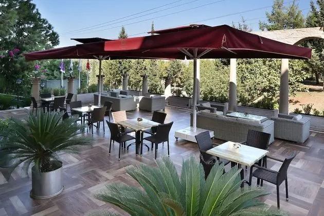 Golden Lake Hotel - Dış Mekan