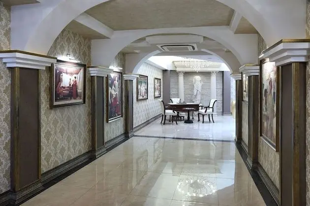 Golden Lake Hotel - Lobi