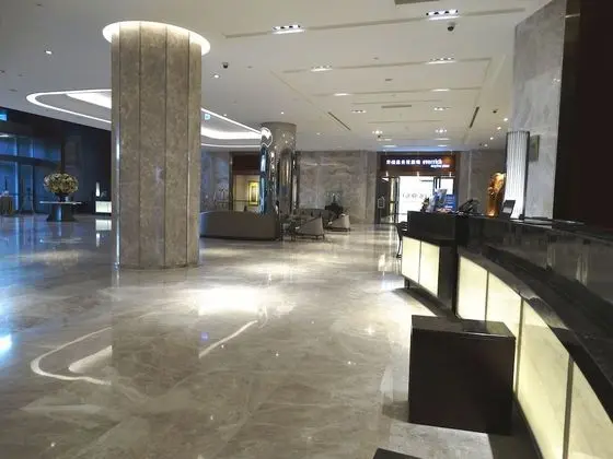 Golden Lake Hotel - Lobi