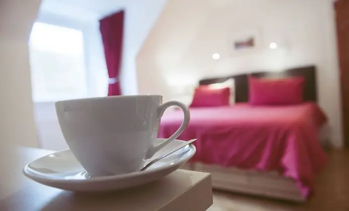 The Golden Larches Cafe and B&B - Oda