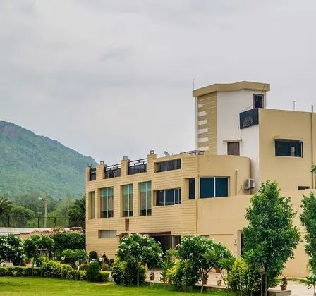 Hotel Golden Leaf Resort