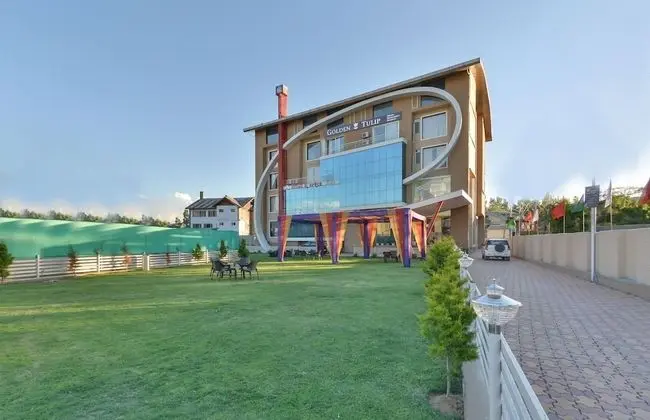 Hotel Golden Leaf Kashmir