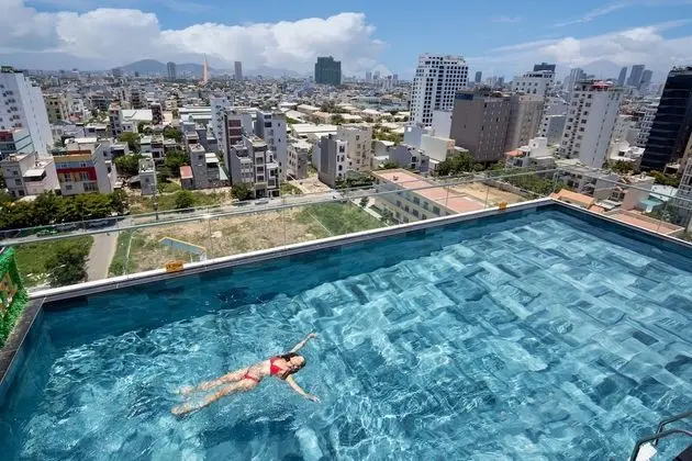 Golden Line Danang Hotel - Havuz