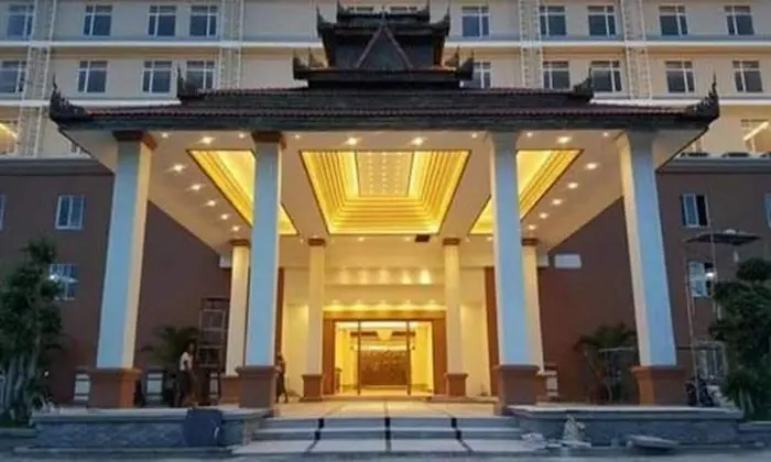 Golden Hotel
