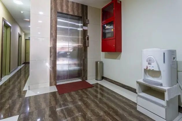 Golden Night Hotel - Lobi