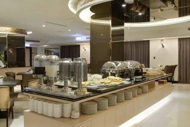 Golden Pacific Hotel - Yerinde Yemek