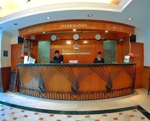 The Golden Peak Hotel & Suites by Cocotel powered by fave - Lobi