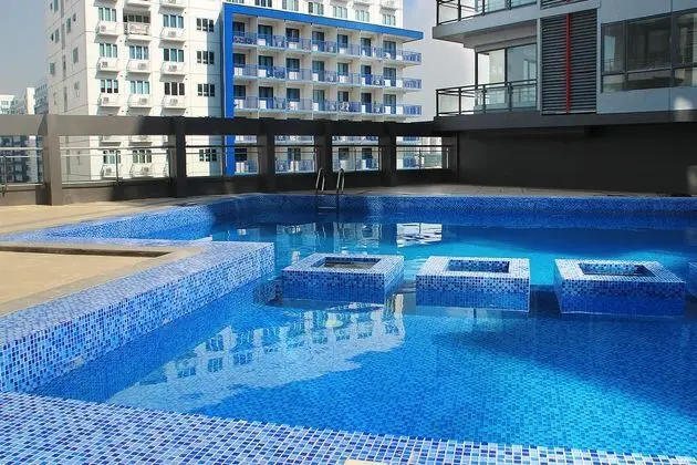 Golden Phoenix Hotel Manila - Havuz