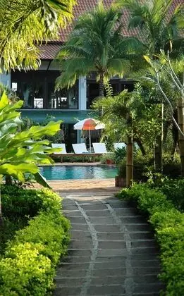 Golden Pine Resort - Havuz