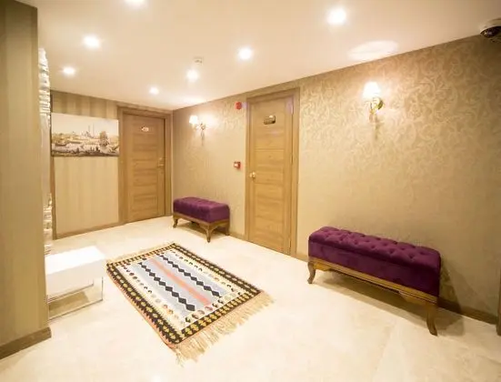 Golden Rain Hotel - İç Mekan