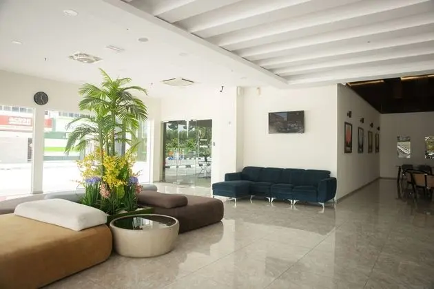 GOLDEN ROOF HOTEL IPOH - Lobi