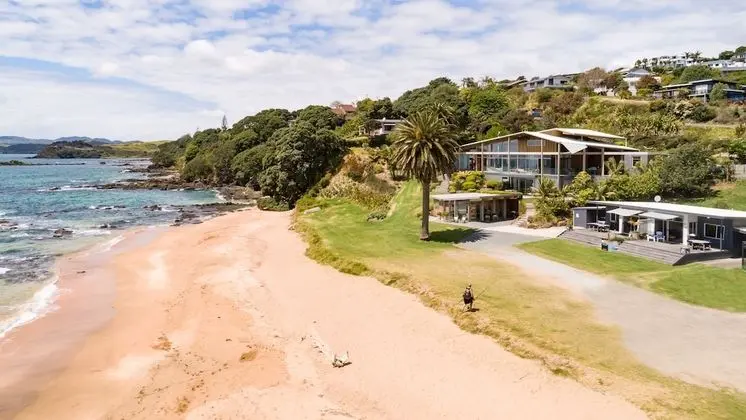 Golden Sand Beachfront Accommodation - Plaj