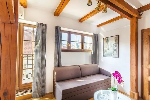 Hotel At the Golden Scissors - Oda