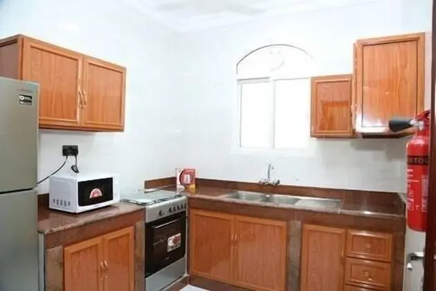 Golden Seasons Furnished Apartments 5 - Mutfak