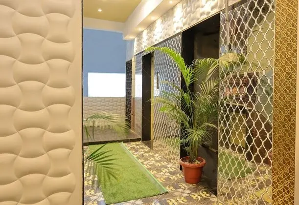 Hotel Golden suites Vashi Navi mumbai - Lobi