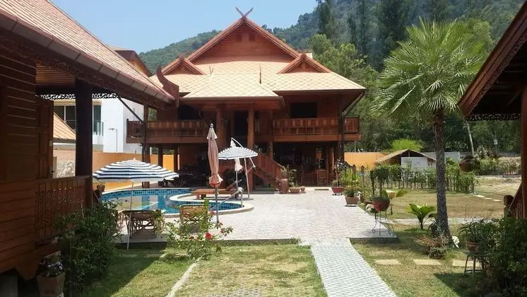 Golden Teak Resort - Baan Sapparot - Dış Mekan