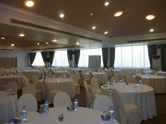 Golden Tulip Dar Es Salaam - Genel