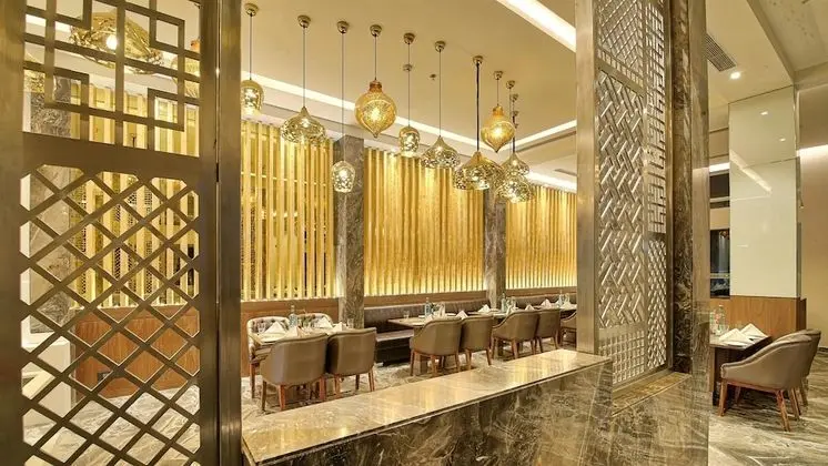 Golden Tulip Essential Jaipur - Yerinde Yemek