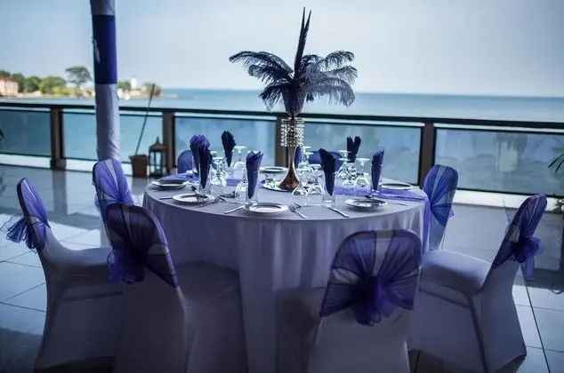 Golden Tulip Essential Kimbima Freetown - Yerinde Yemek