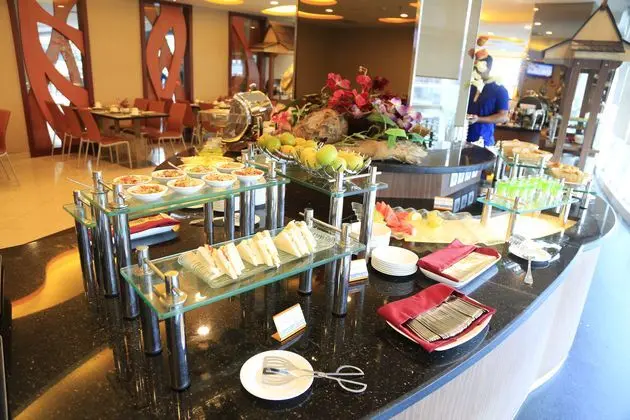 Golden Tulip Galaxy Hotel