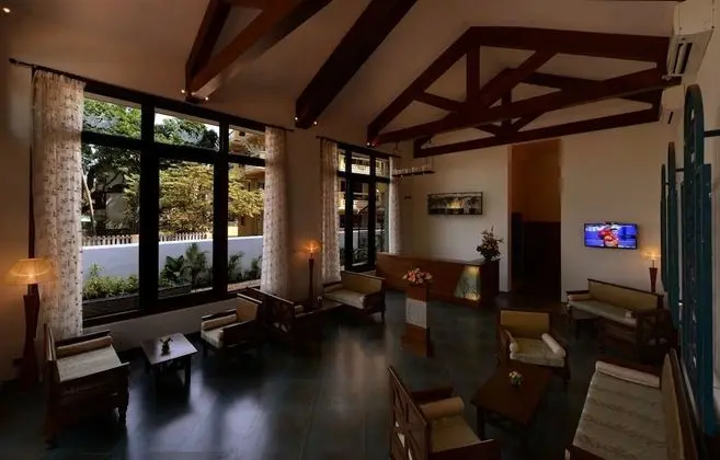 Golden Tulip Goa Candolim - Lobi
