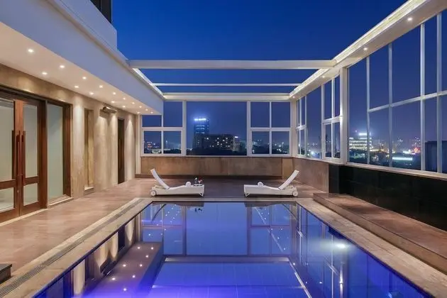 Golden Tulip Gurgaon - Sector 29 - Havuz