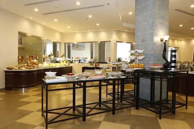 Golden Tulip Hail - Yeme / İçme