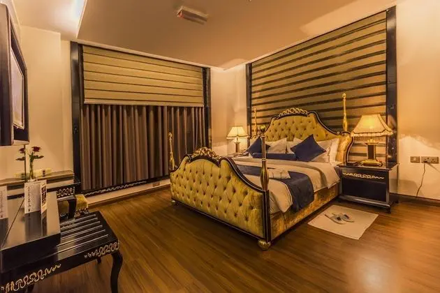 Golden Tulip Headington Ruwi