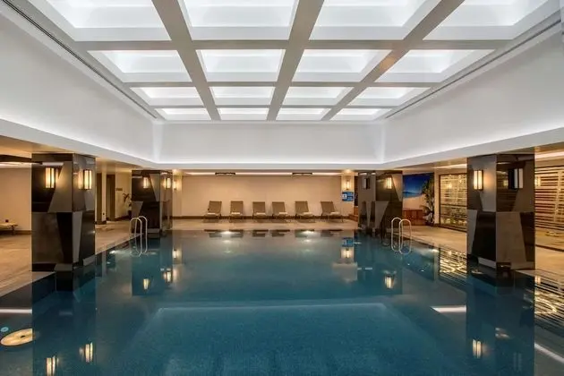 Golden Tulip Istanbul Bayrampasa - Havuz