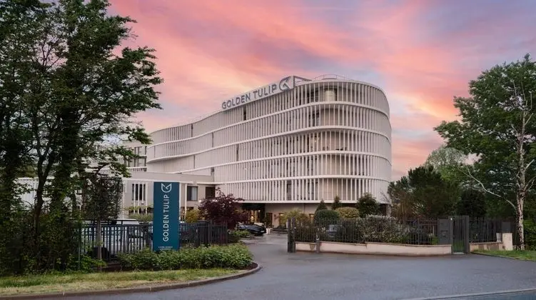Golden Tulip Lyon Ouest Techlid - Hotel and Spa - Dış Mekan
