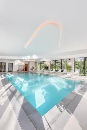 Golden Tulip Lyon Ouest Techlid - Hotel and Spa - Havuz