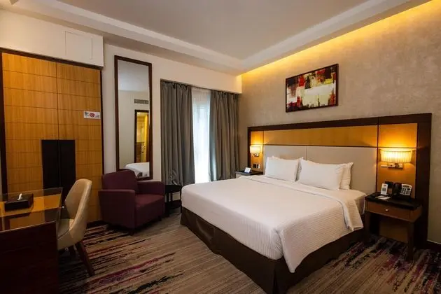 Golden Tulip Media Hotel - Genel