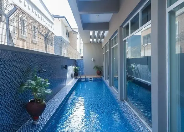 Golden Tulip Oniru Suites