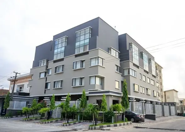 Golden Tulip Oniru Suites