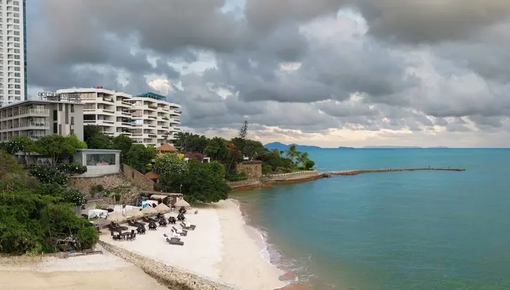 Golden Tulip Pattaya Beach Resort - Dış Mekan