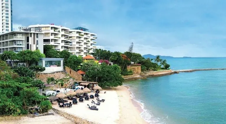 Golden Tulip Pattaya Beach Resort - Plaj