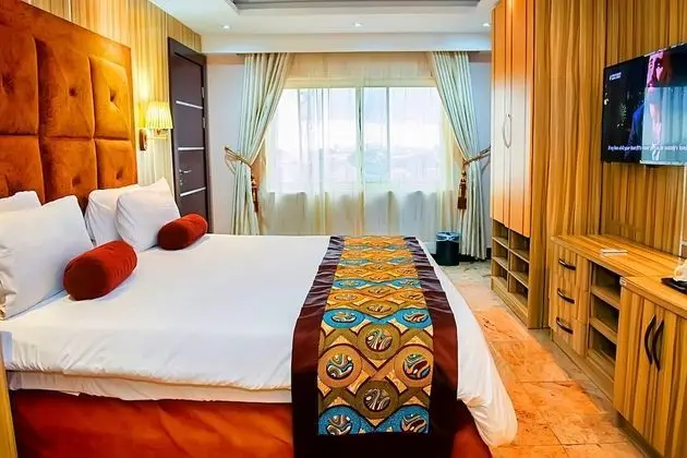 Golden Tulip Hotel - Rivotel